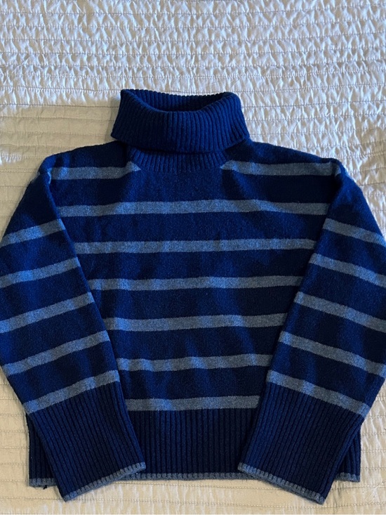 Time and Tru Sweaters - Striped Navy Blue Turtleneck Sweater
